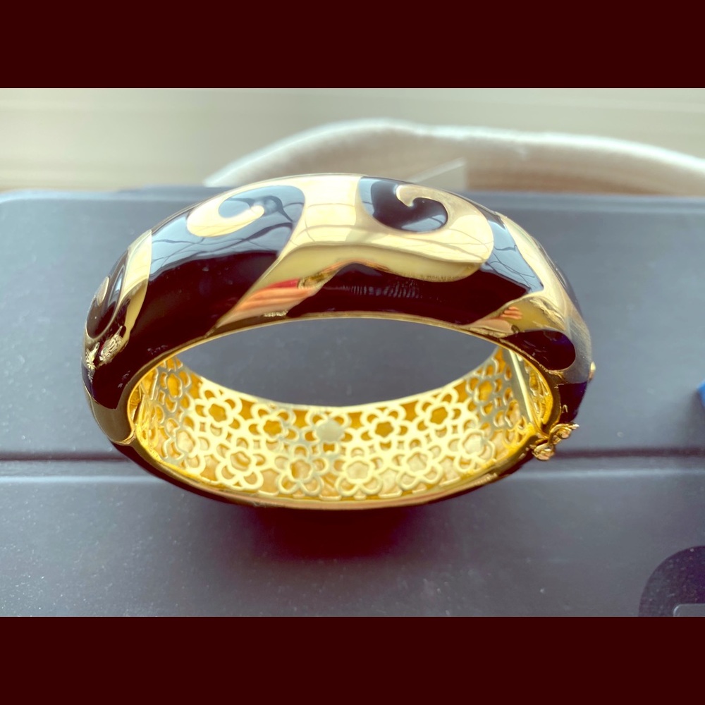 Enamel bangle bracelet
